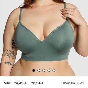 PINK Victoria's Secret Green Seamless Bra with Longline Design